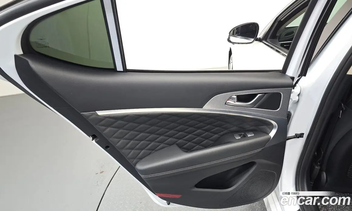 Genesis G70 2021 2.0 автомат (гидро), фото 15 Genesis G70 2021 2.0 автомат (гидро), фото 15