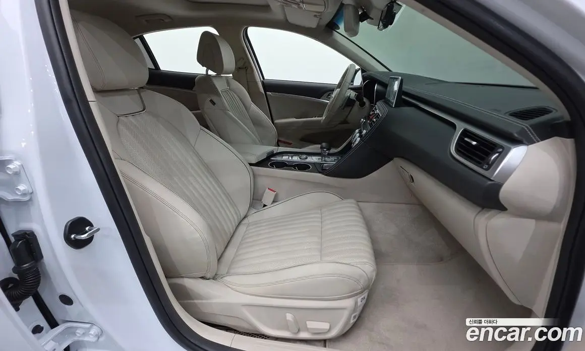 Genesis G70 2022 2.0 автомат (гидро), фото 13