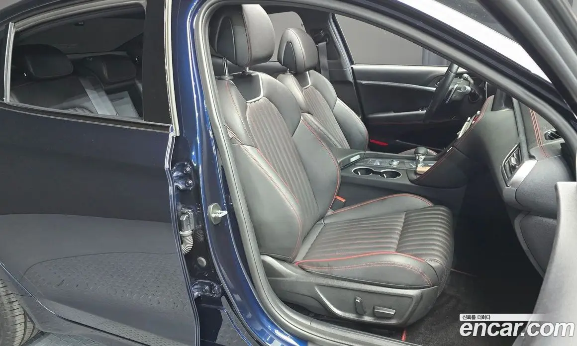 Genesis G70 2024 2.5 автомат (гидро), фото 16 Genesis G70 2024 2.5 автомат (гидро), фото 16