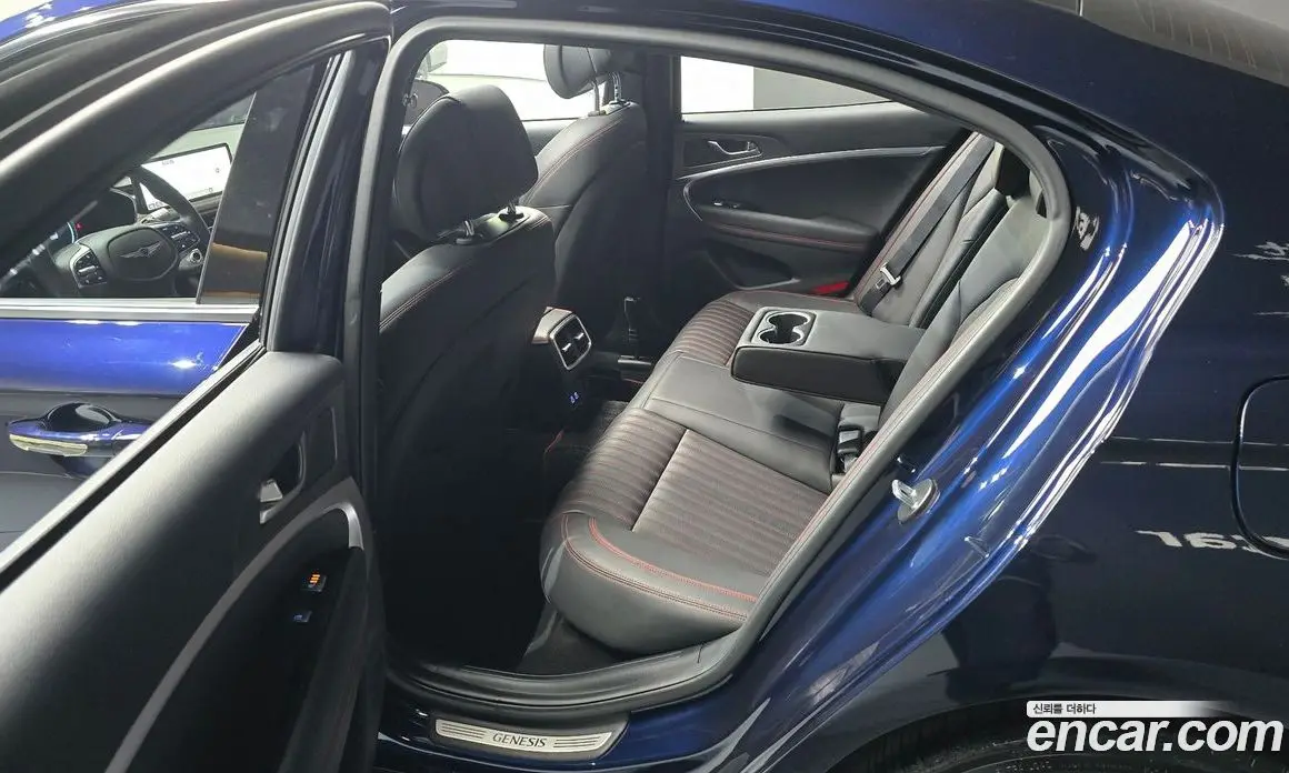 Genesis G70 2024 2.5 автомат (гидро), фото 17 Genesis G70 2024 2.5 автомат (гидро), фото 17