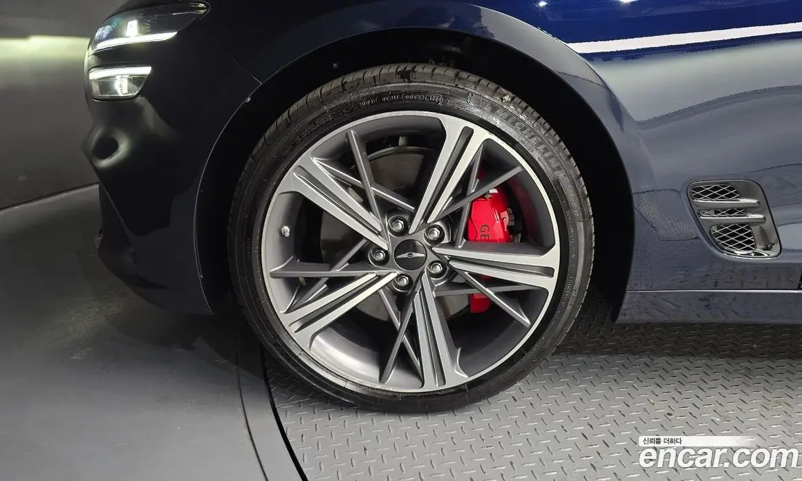 Genesis G70 2024 2.5 автомат (гидро), фото 5 Genesis G70 2024 2.5 автомат (гидро), фото 5
