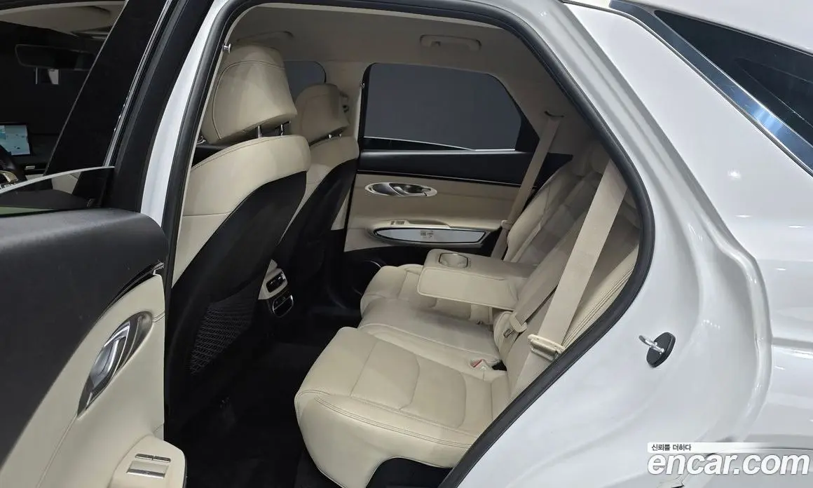 Genesis GV70 2021 2.5 автомат (гидро), фото 16