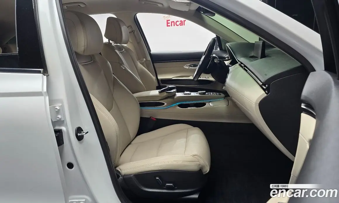 Genesis GV70 2021 2.5 автомат (гидро), фото 17