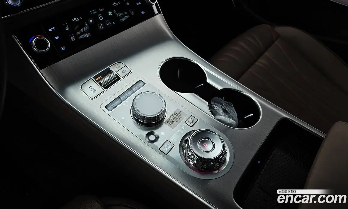 Genesis GV70 2024 2.5 автомат (гидро), фото 11