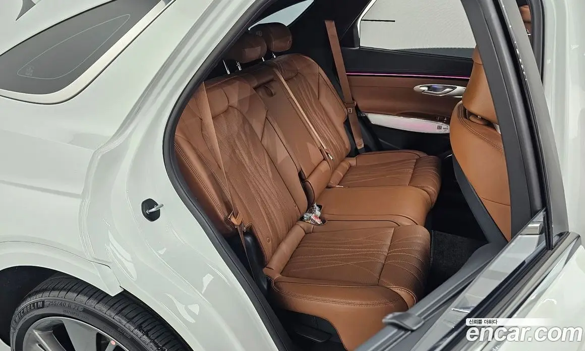 Genesis GV70 2024 2.5 автомат (гидро), фото 16