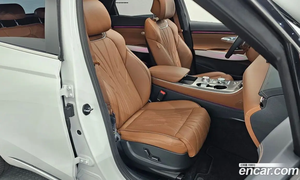 Genesis GV70 2024 2.5 автомат (гидро), фото 17