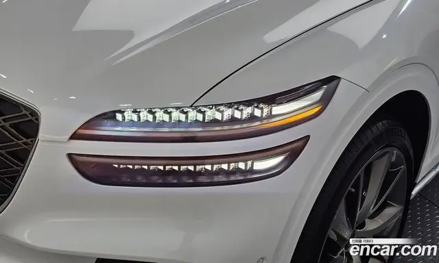 Genesis GV70 2024 2.5 автомат (гидро), миниатюра 7