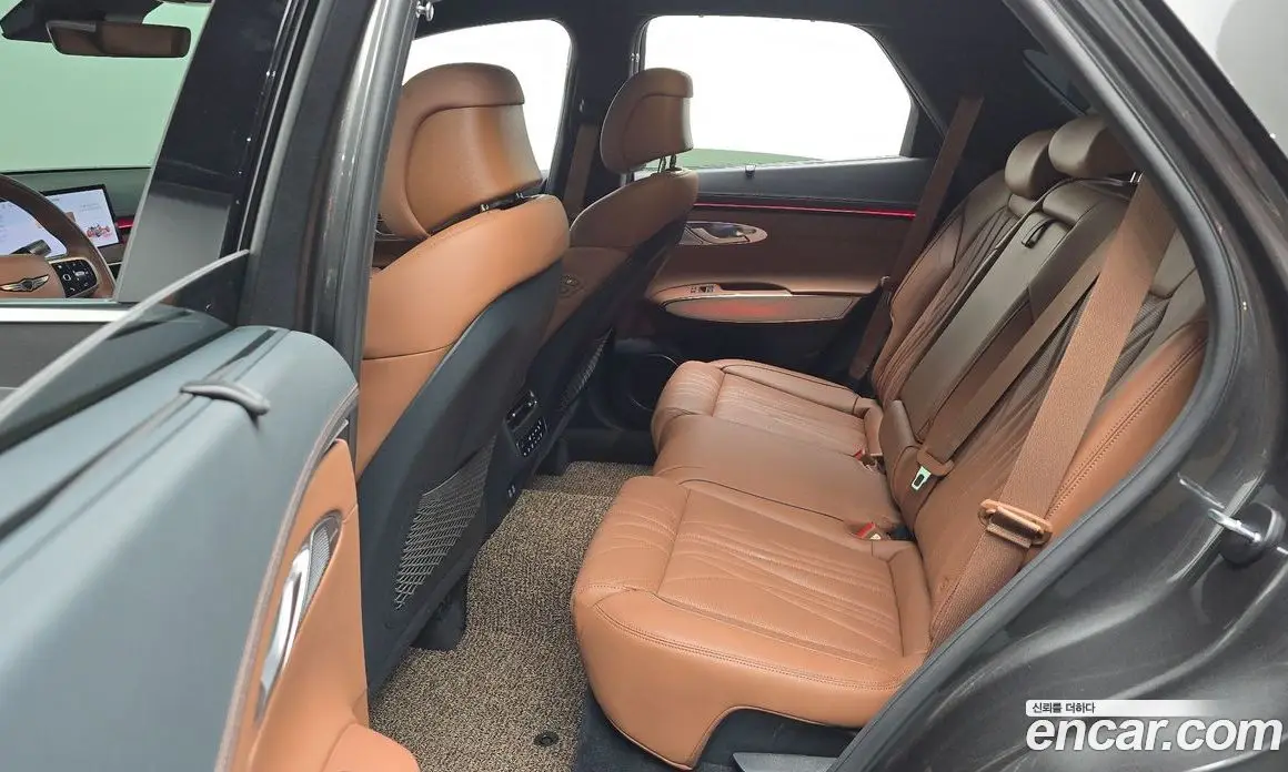 Genesis GV70 2024 2.5 автомат (гидро), фото 17 Genesis GV70 2024 2.5 автомат (гидро), фото 17