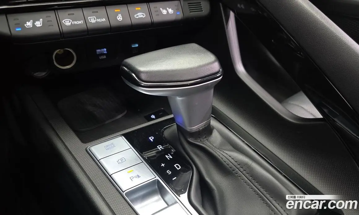 Hyundai Avante 2024 1.6 автомат (гидро), фото 12