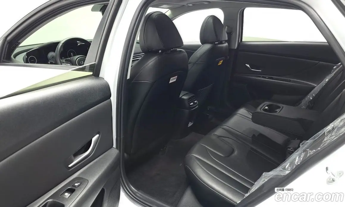 Hyundai Avante 2024 1.6 автомат (гидро), фото 18