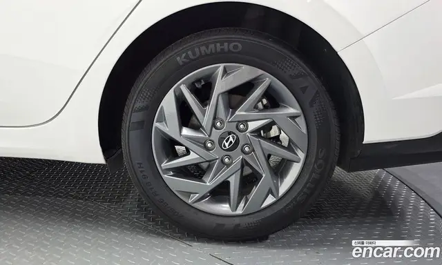 Hyundai Avante 2024 1.6 автомат (гидро), миниатюра 7