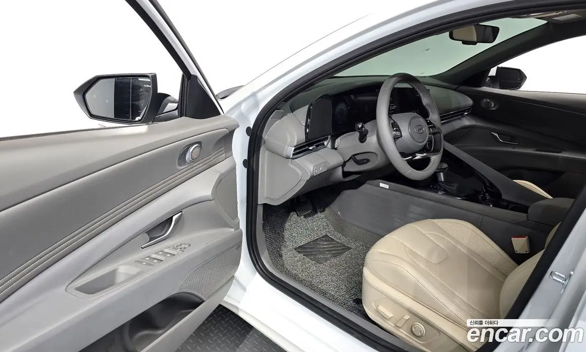 Hyundai Avante 2025 1.6 автомат (гидро), фото 12