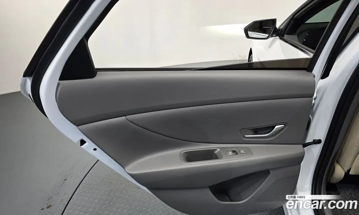 Hyundai Avante 2025 1.6 автомат (гидро), фото 14