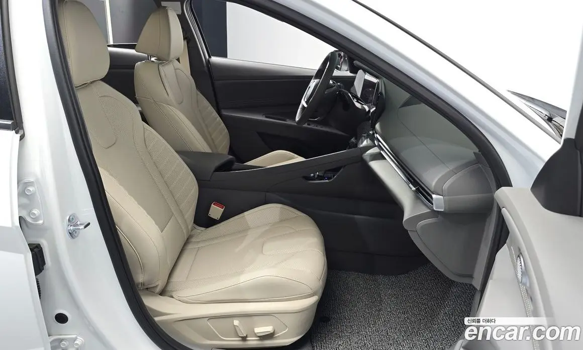Hyundai Avante 2025 1.6 автомат (гидро), фото 15
