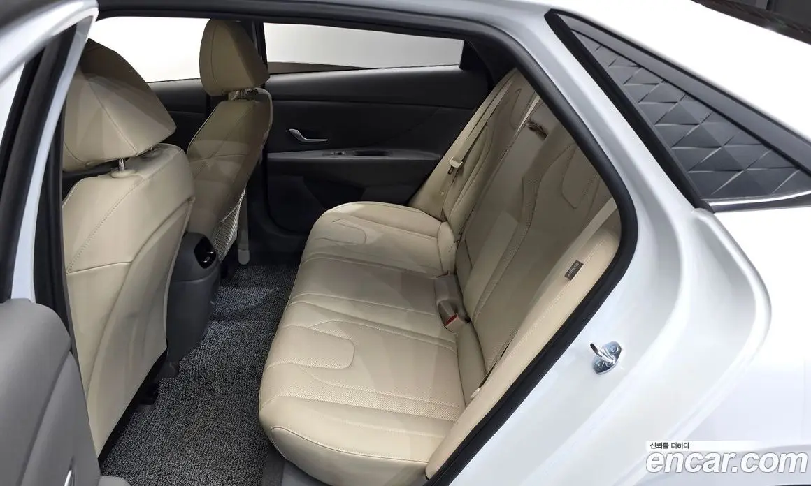 Hyundai Avante 2025 1.6 автомат (гидро), фото 16