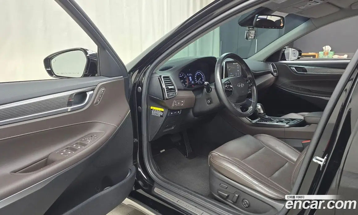 Hyundai Grandeur 2018 2.4 автомат (гидро), фото 13 Hyundai Grandeur 2018 2.4 автомат (гидро), фото 13