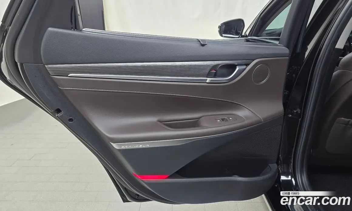 Hyundai Grandeur 2018 2.4 автомат (гидро), фото 15 Hyundai Grandeur 2018 2.4 автомат (гидро), фото 15