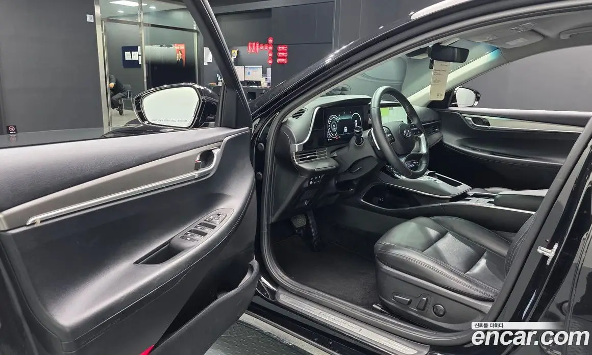 Hyundai Grandeur 2022 2.5 автомат (гидро), фото 13