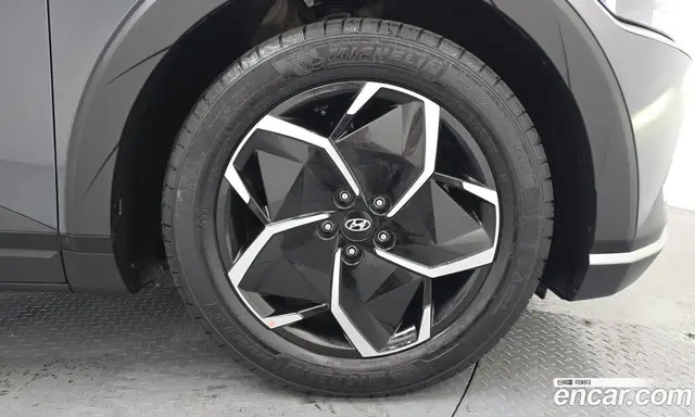 Hyundai Ioniq 5 2024 автомат (гидро), миниатюра 7