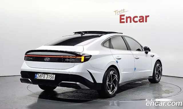 Hyundai Sonata 2023 2.0 автомат (гидро), миниатюра 2