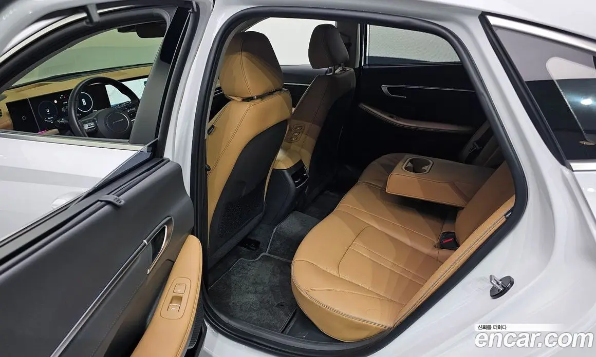 Hyundai Sonata 2023 2.0 автомат (гидро), фото 18