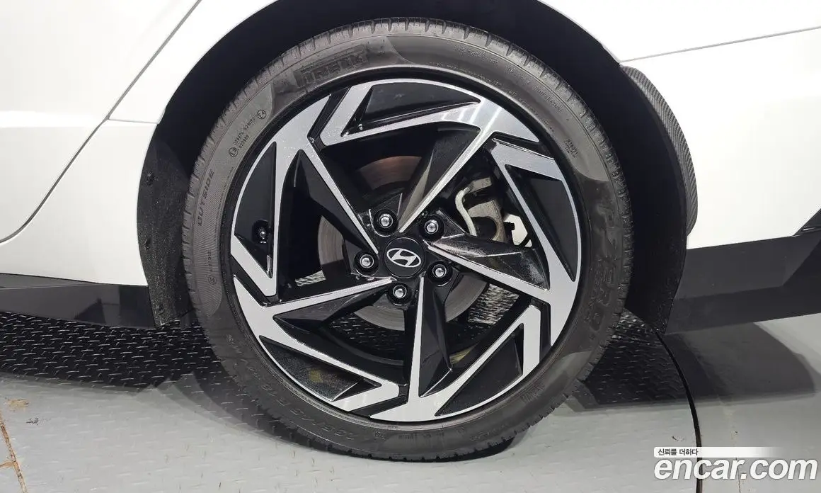 Hyundai Sonata 2023 2.0 автомат (гидро), фото 7