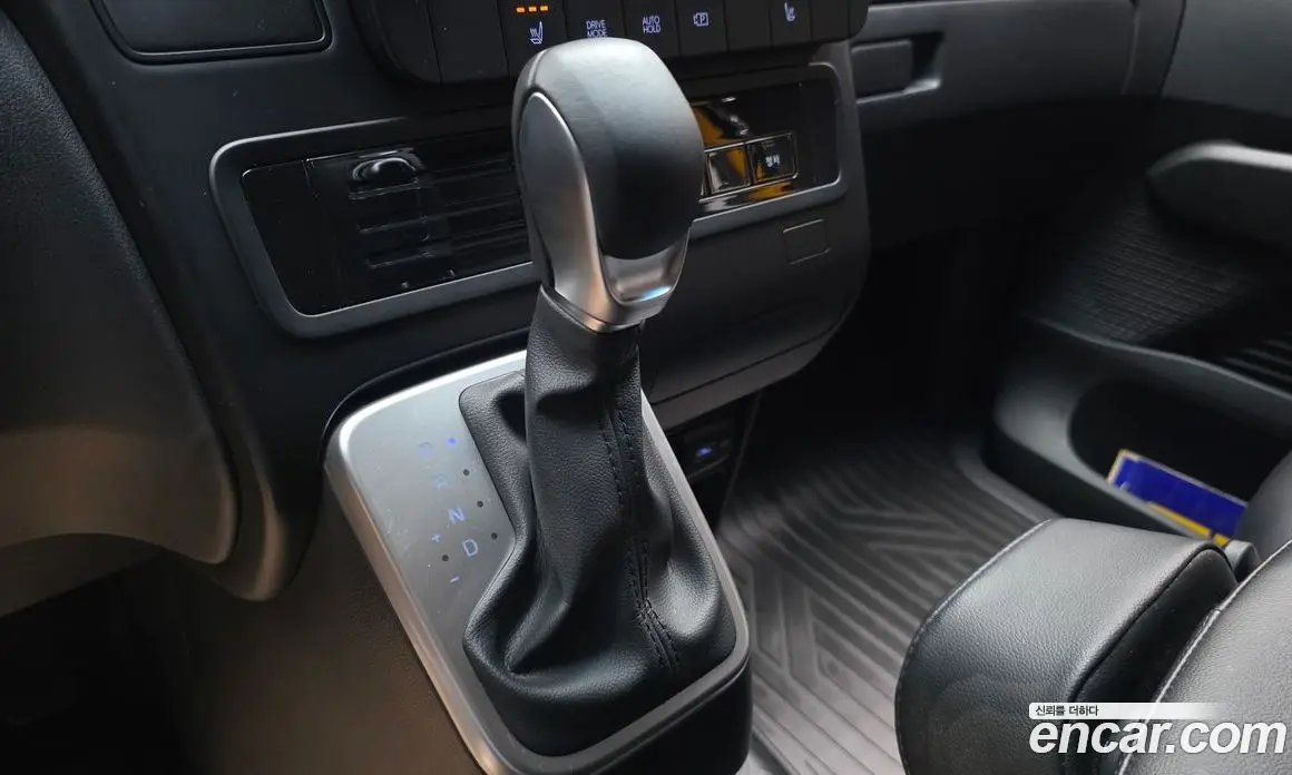 Hyundai Staria 2022 3.5 автомат (гидро), фото 12