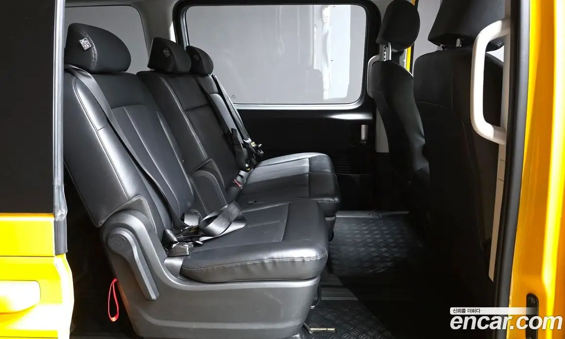 Hyundai Staria 2022 3.5 автомат (гидро), фото 17