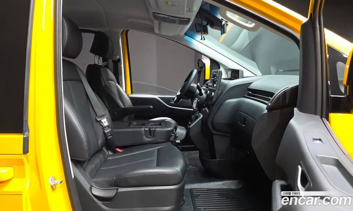 Hyundai Staria 2022 3.5 автомат (гидро), фото 18