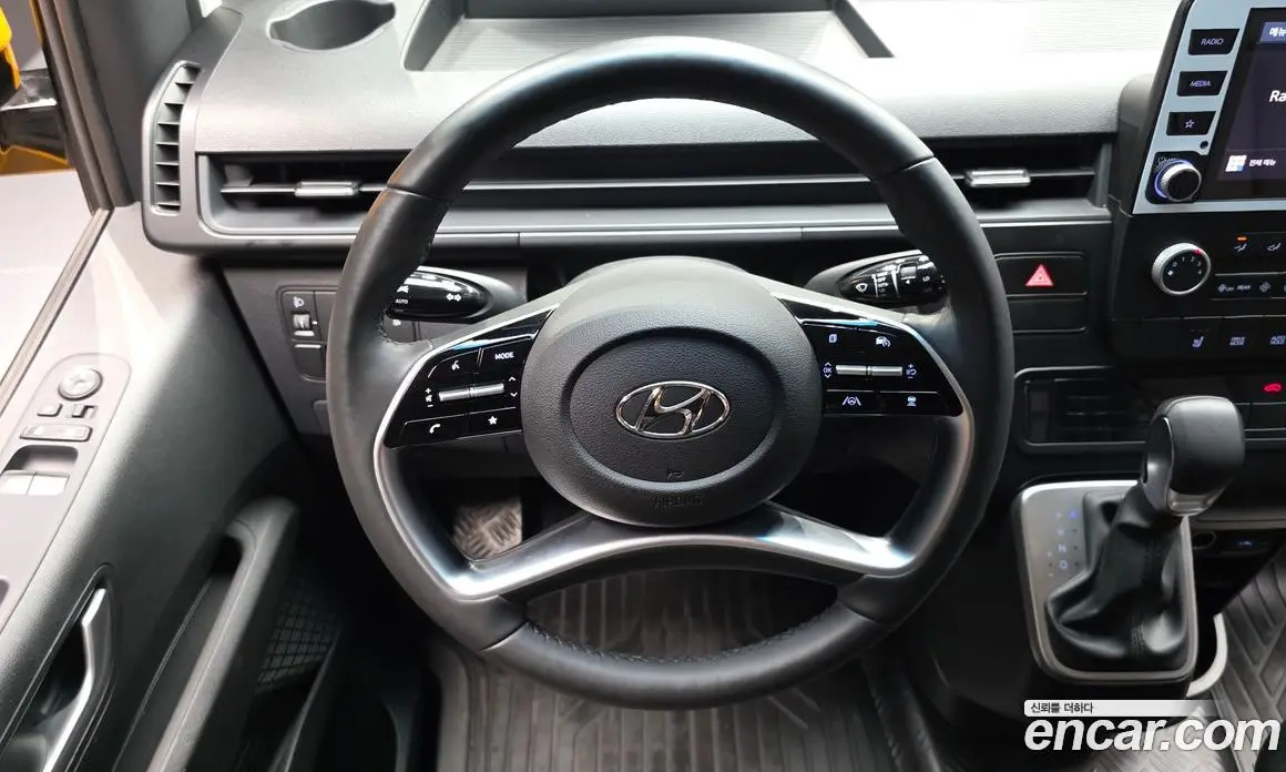 Hyundai Staria 2022 3.5 автомат (гидро), фото 19