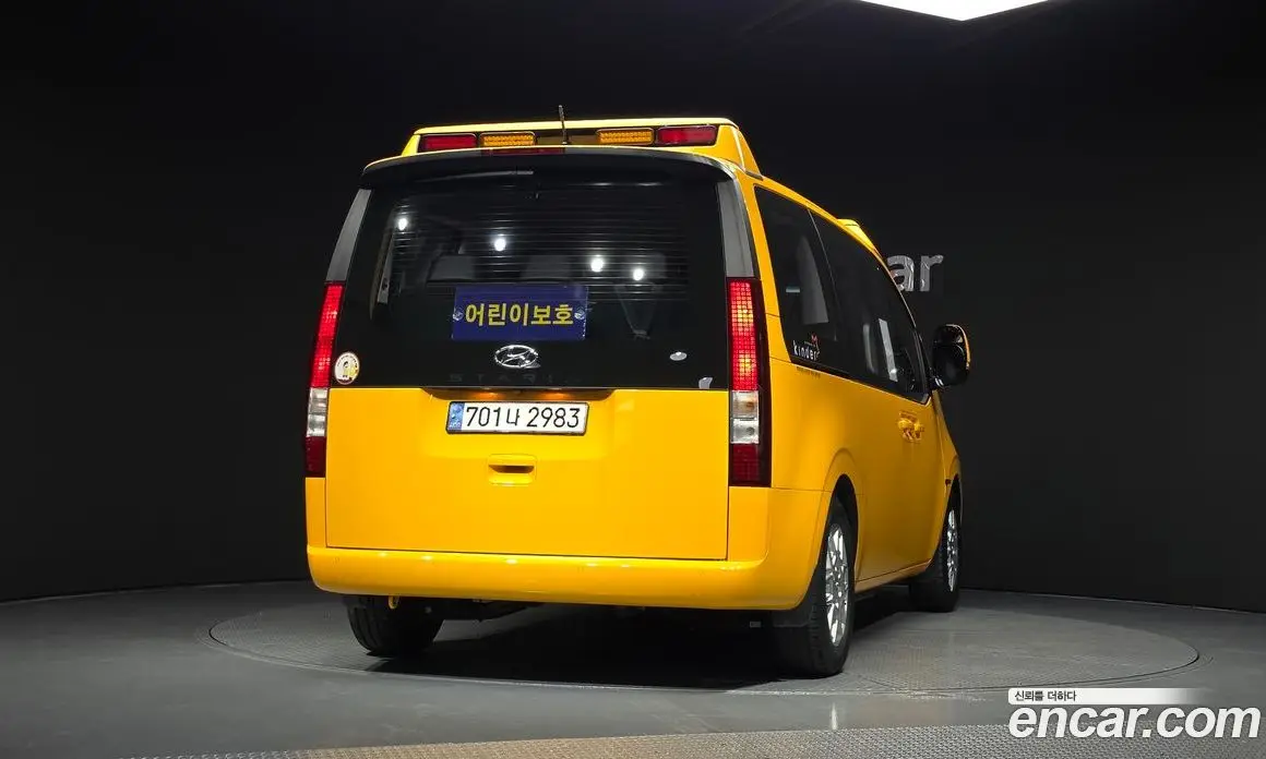 Hyundai Staria 2022 3.5 автомат (гидро), фото 4