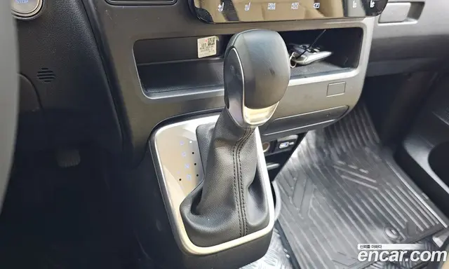 Hyundai Staria 2023 2.2 автомат (гидро), миниатюра 12