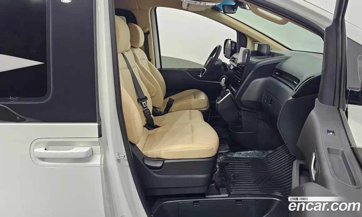 Hyundai Staria 2023 2.2 автомат (гидро), фото 16 Hyundai Staria 2023 2.2 автомат (гидро), фото 16