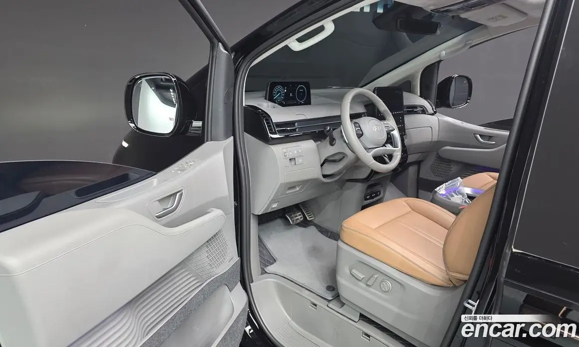 Hyundai Staria 2024 1.6 автомат (гидро), фото 13