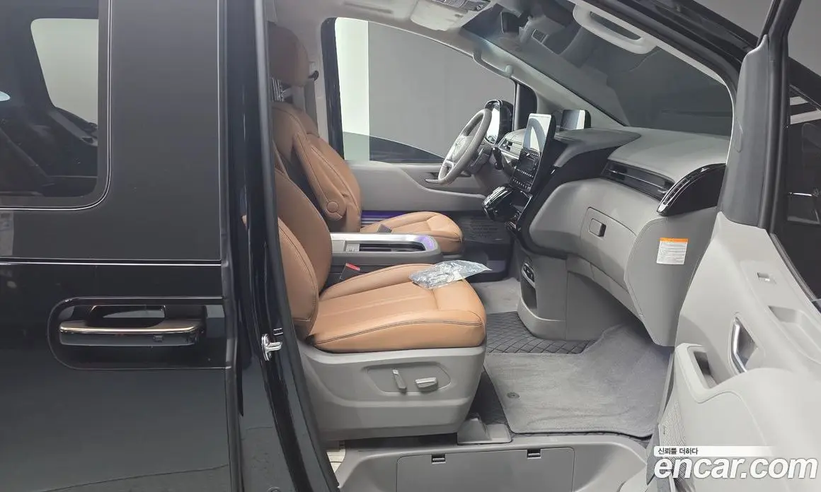 Hyundai Staria 2024 1.6 автомат (гидро), фото 16