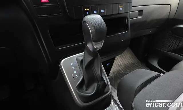 Hyundai Staria 2024 2.2 автомат (гидро), миниатюра 12