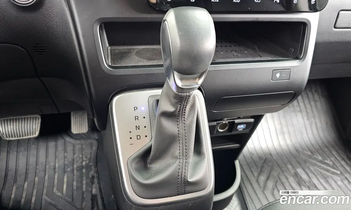 Hyundai Staria 2025 1.6 автомат (гидро), фото 12 Hyundai Staria 2025 1.6 автомат (гидро), фото 12