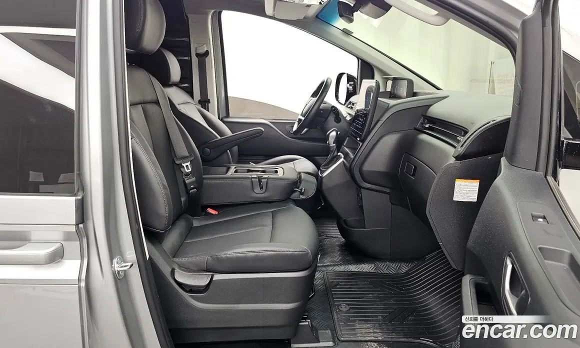 Hyundai Staria 2025 1.6 автомат (гидро), фото 17 Hyundai Staria 2025 1.6 автомат (гидро), фото 17