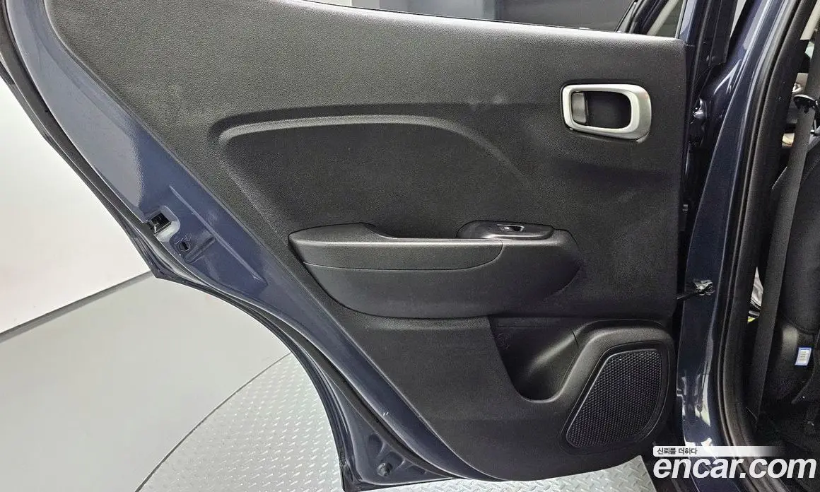 Hyundai Venue 2019 1.6 автомат (гидро), фото 15