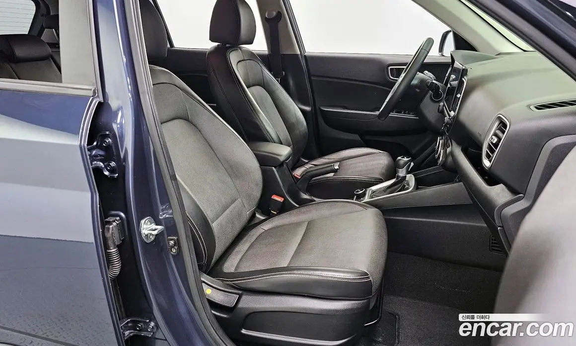 Hyundai Venue 2019 1.6 автомат (гидро), фото 16