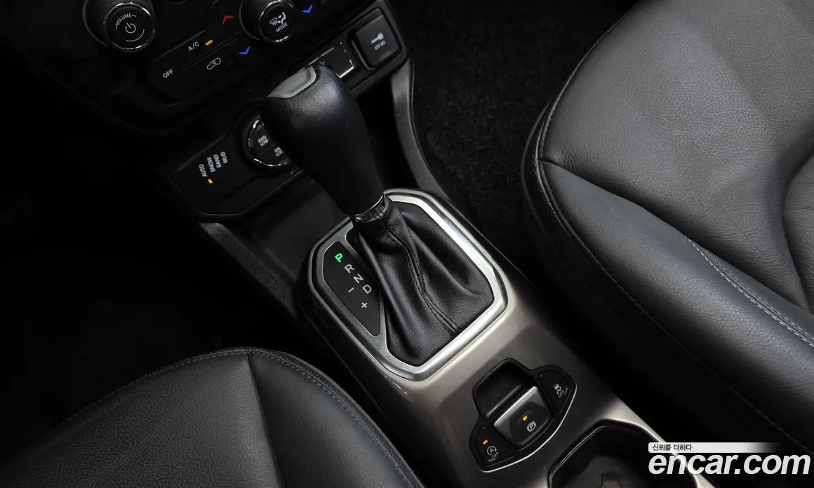 Jeep Renegade 2018 2.0 автомат (гидро), фото 12 Jeep Renegade 2018 2.0 автомат (гидро), фото 12