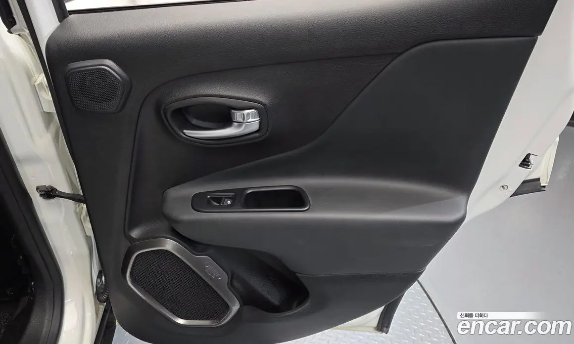 Jeep Renegade 2018 2.0 автомат (гидро), фото 15 Jeep Renegade 2018 2.0 автомат (гидро), фото 15