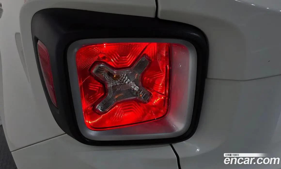 Jeep Renegade 2018 2.0 автомат (гидро), фото 9 Jeep Renegade 2018 2.0 автомат (гидро), фото 9