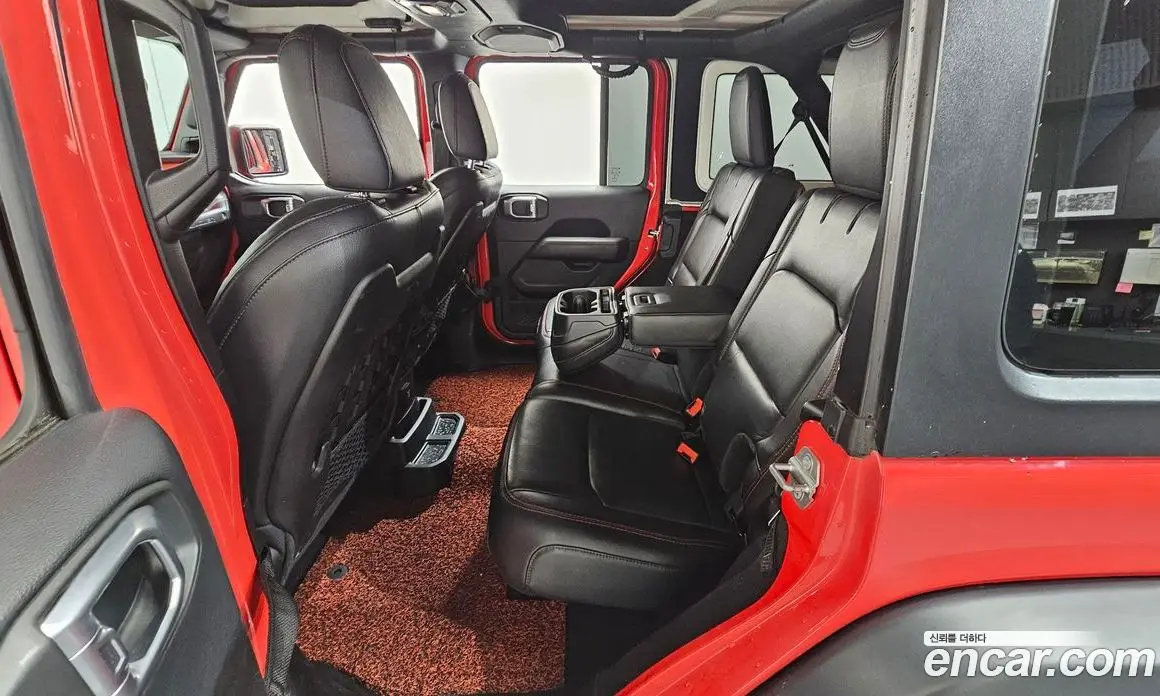 Jeep Wrangler 2018 2.0 автомат (гидро), фото 17 Jeep Wrangler 2018 2.0 автомат (гидро), фото 17