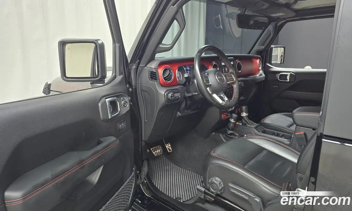 Jeep Wrangler 2020 2.0 автомат (гидро), фото 13 Jeep Wrangler 2020 2.0 автомат (гидро), фото 13