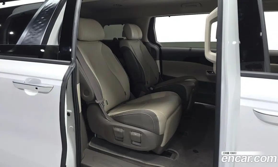 Kia Carnival 2021 2.2 автомат (гидро), фото 18 Kia Carnival 2021 2.2 автомат (гидро), фото 18