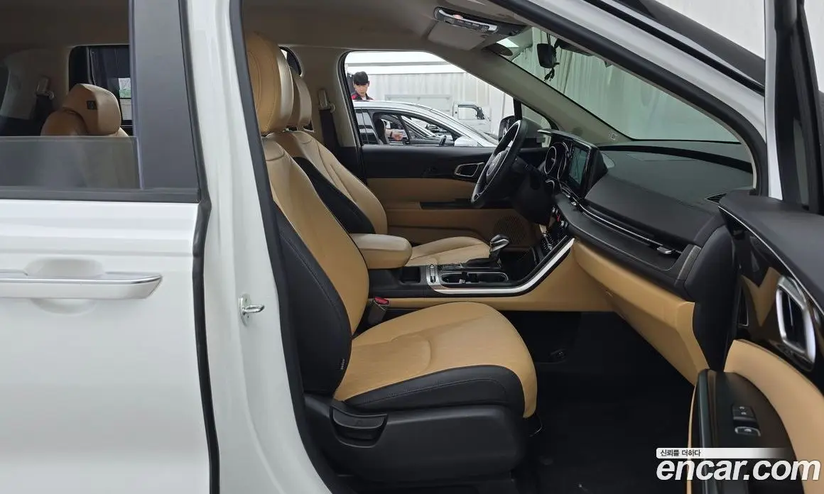 Kia Carnival 2023 2.2 автомат (гидро), фото 16