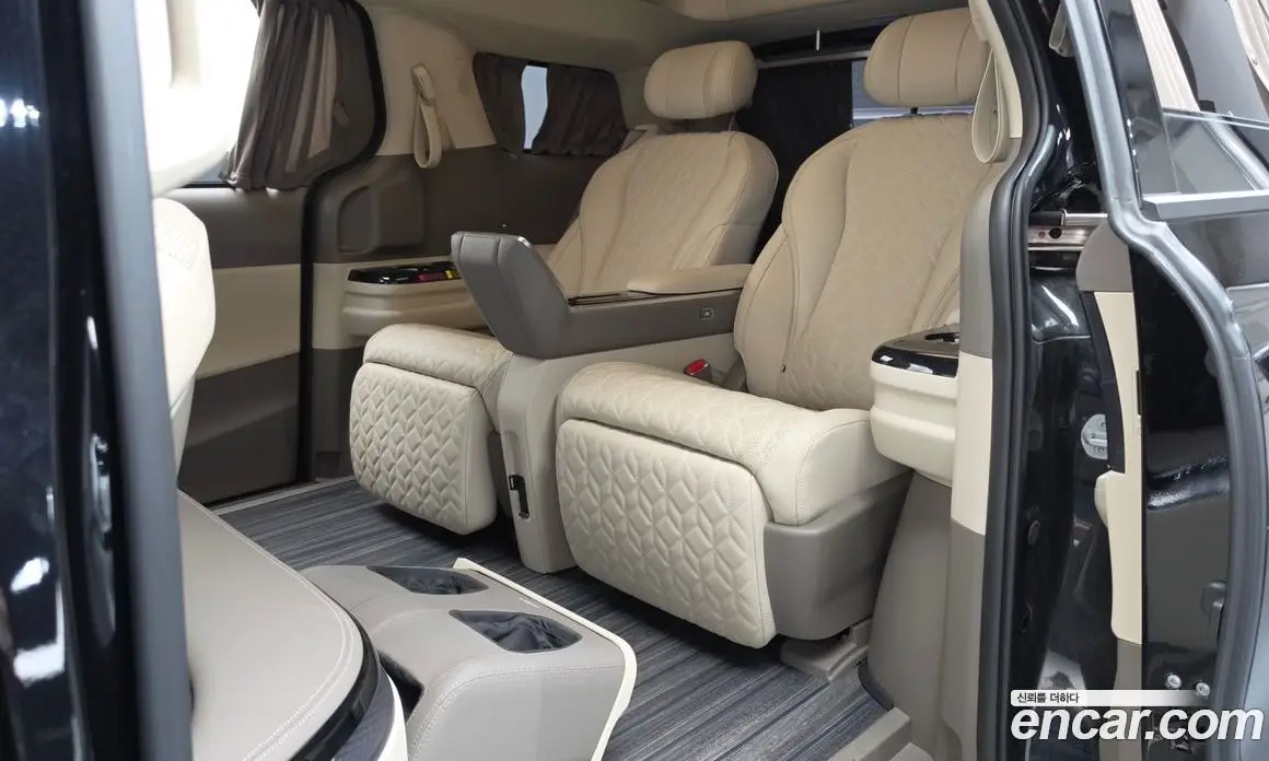 Kia Carnival 2024 1.6 автомат (гидро), фото 18