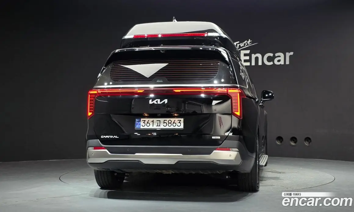 Kia Carnival 2024 1.6 автомат (гидро), фото 4