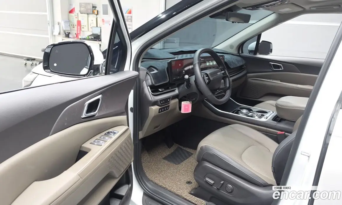 Kia Carnival 2025 1.6 автомат (гидро), фото 13 Kia Carnival 2025 1.6 автомат (гидро), фото 13